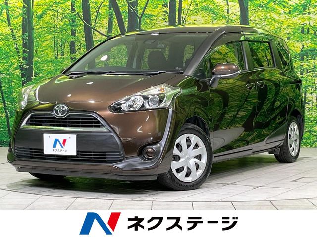 Toyota Sienta 1