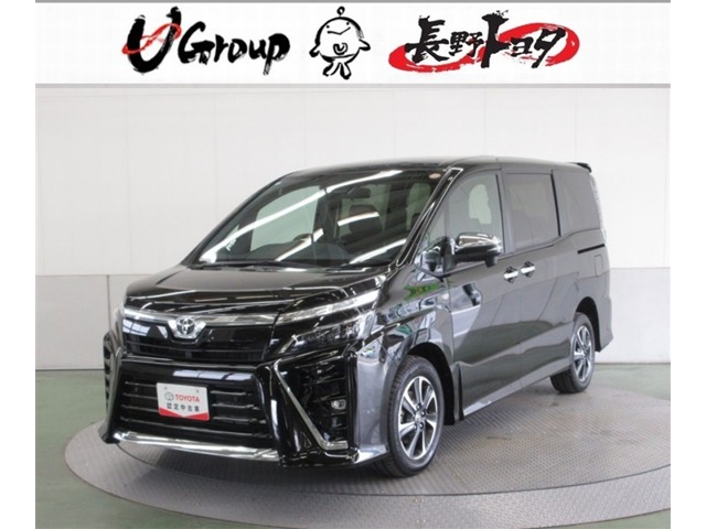 Toyota Voxy 1