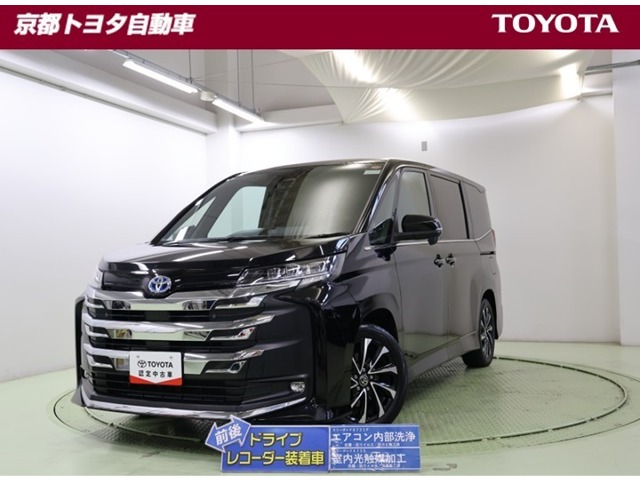 Toyota Noah 1