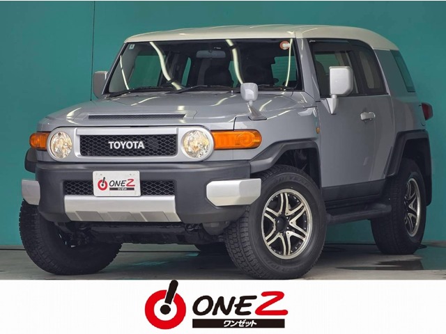 Toyota FJ Cruiser 2
