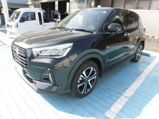 Daihatsu Rocky 1