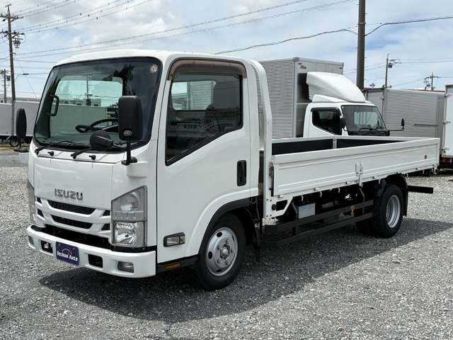 Isuzu Elf 1