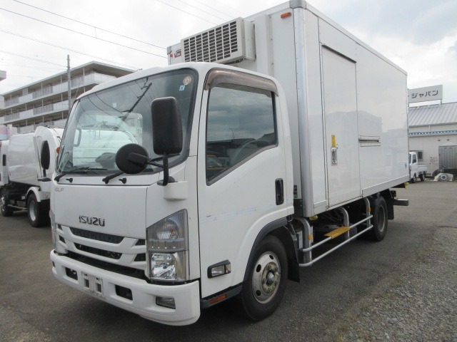2020 Isuzu Elf
