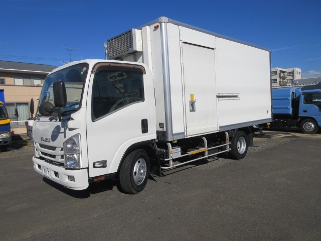 Isuzu Elf 2