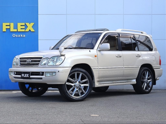 Toyota Land Cruiser Cygnus 1