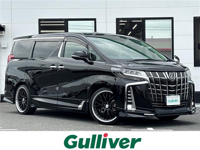 Toyota Alphard 1