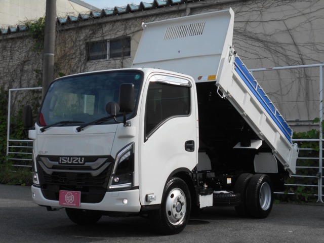 2025 Isuzu Elf