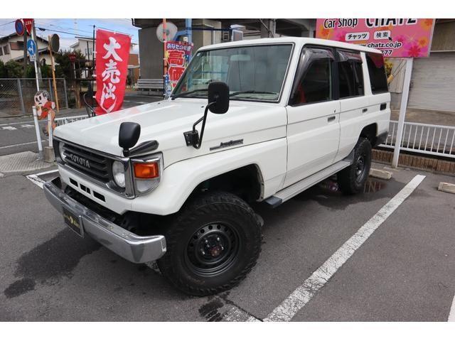 Toyota Land Cruiser 70 2