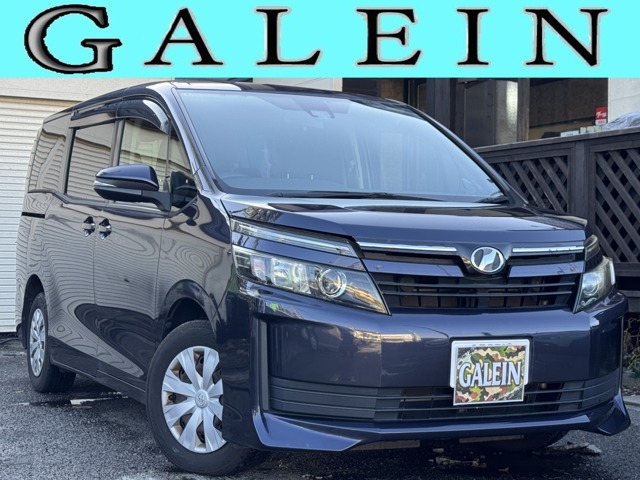 Toyota Voxy 1