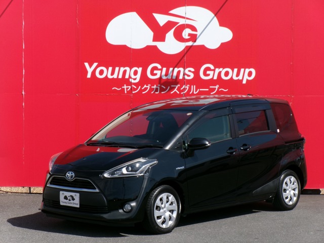 Toyota Sienta 1