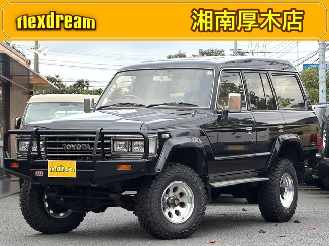 Toyota Land Cruiser 60 2