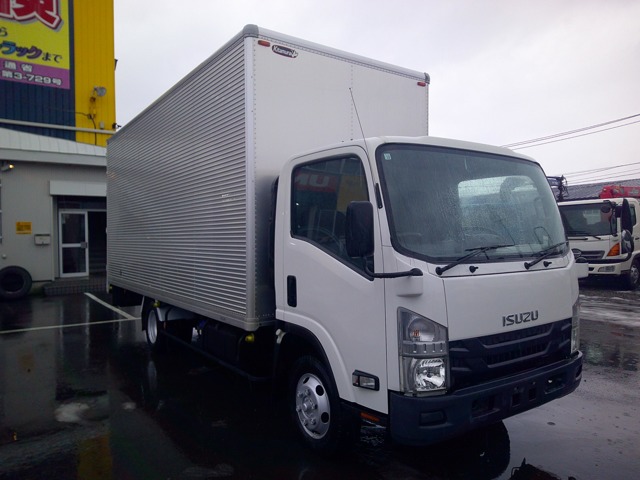 2019 Isuzu Elf