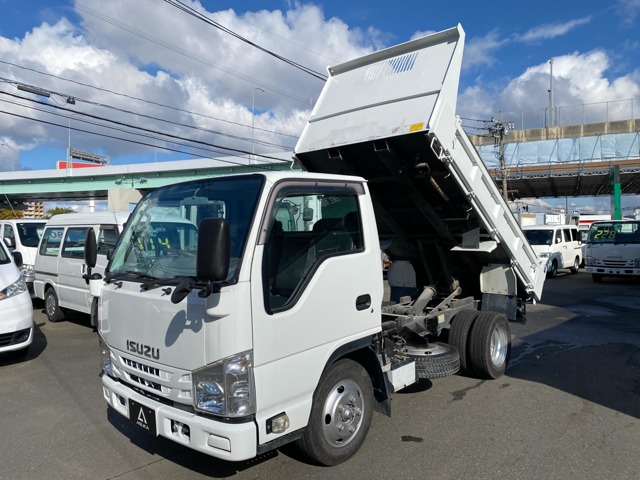 2019 Isuzu Elf