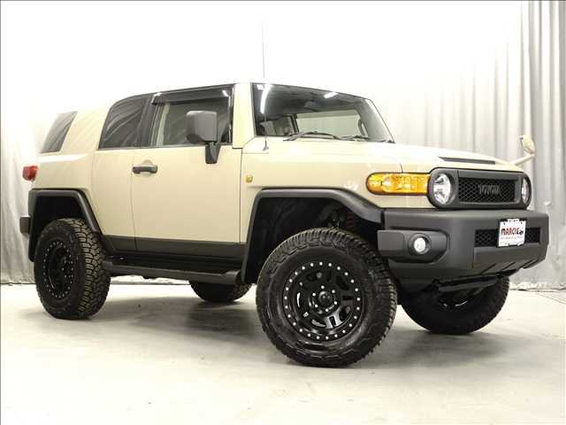 Toyota FJ Cruiser 2