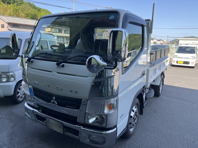 Mitsubishi Fuso Canter 1