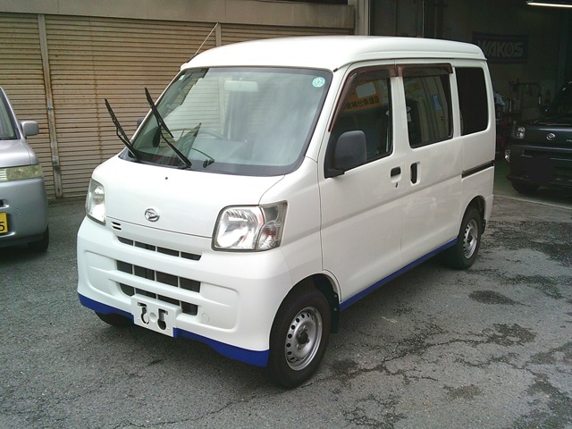 Daihatsu Hijet Cargo 1