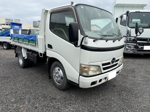 Hino Dutro 1