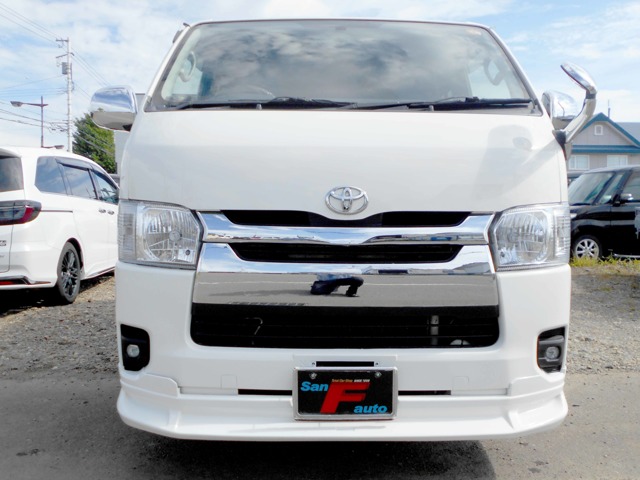 2011 Toyota Regius Ace
