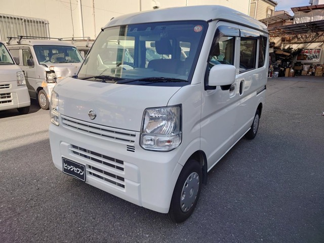 Nissan NV100 Clipper 1
