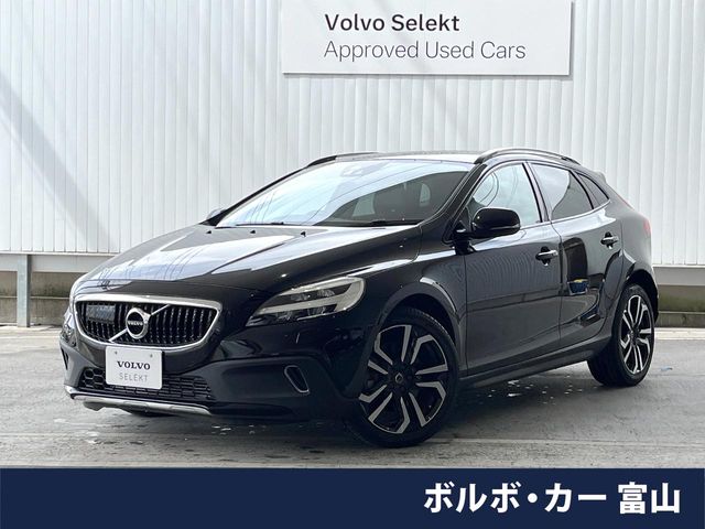 Volvo V40 Cross Country 1