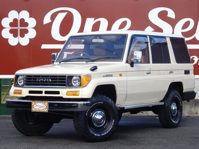 Toyota Land Cruiser Prado 1