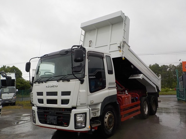 2015 Isuzu Giga