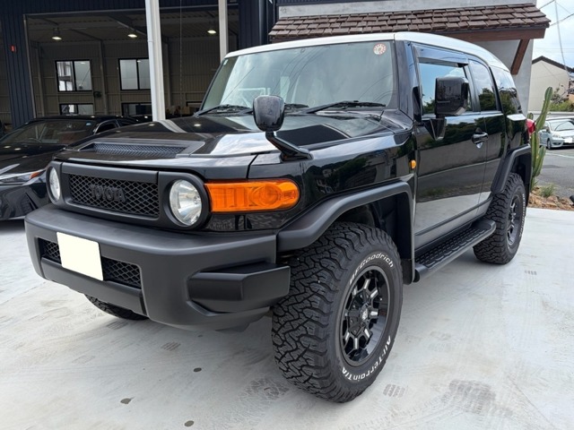 Toyota FJ Cruiser 2