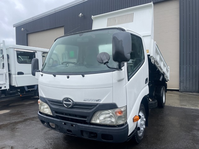 2012 Hino Dutro