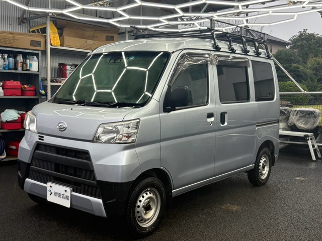 Daihatsu Hijet Cargo 1
