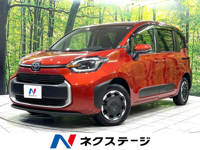 Toyota Sienta 1