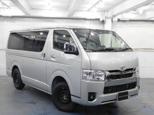 Toyota Hiace Van 1