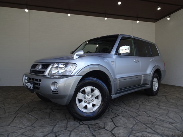 Mitsubishi Pajero 2