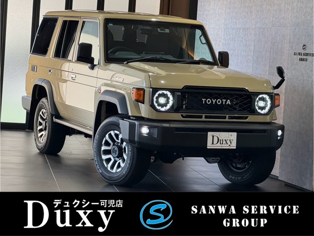 Toyota Land Cruiser 70 2