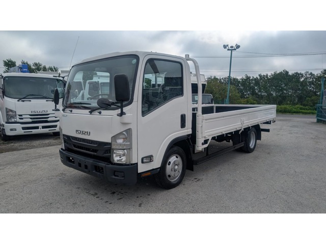 2018 Isuzu Elf