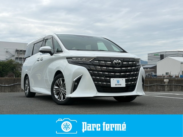 Toyota Alphard 1