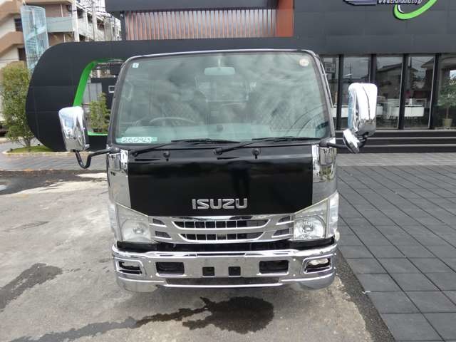 Isuzu Elf 2