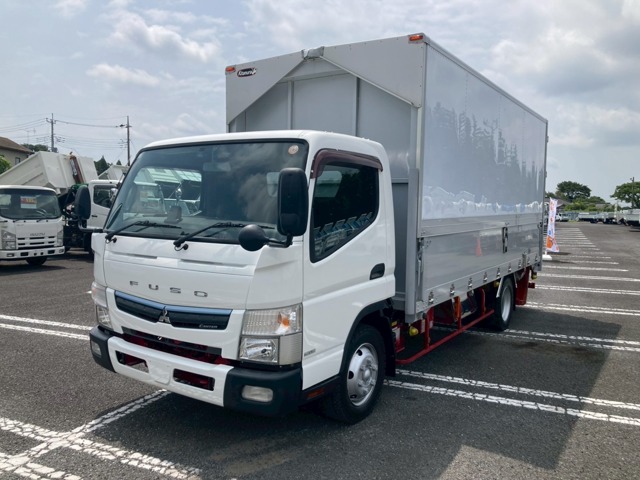 Mitsubishi Fuso Canter 1