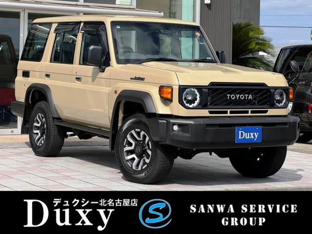 Toyota Land Cruiser 70 2