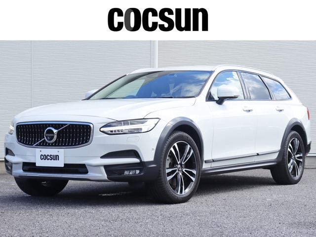 Volvo V90 Cross Country 1