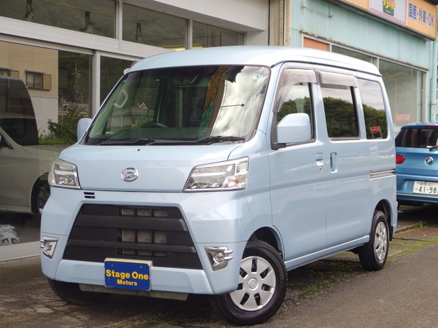 Daihatsu Hijet Cargo 1