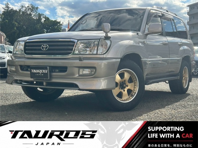 Toyota Land Cruiser 100 2
