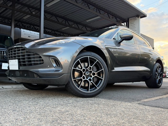 2021 Aston Martin DBX