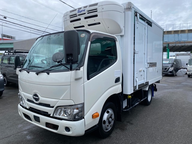 Hino Dutro 1