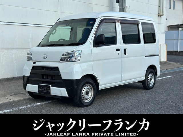 Daihatsu Hijet Cargo 1