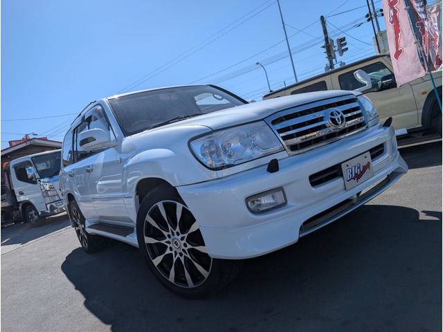 Toyota Land Cruiser 100 2