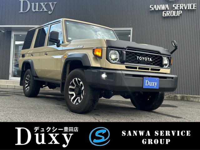 Toyota Land Cruiser 70 2