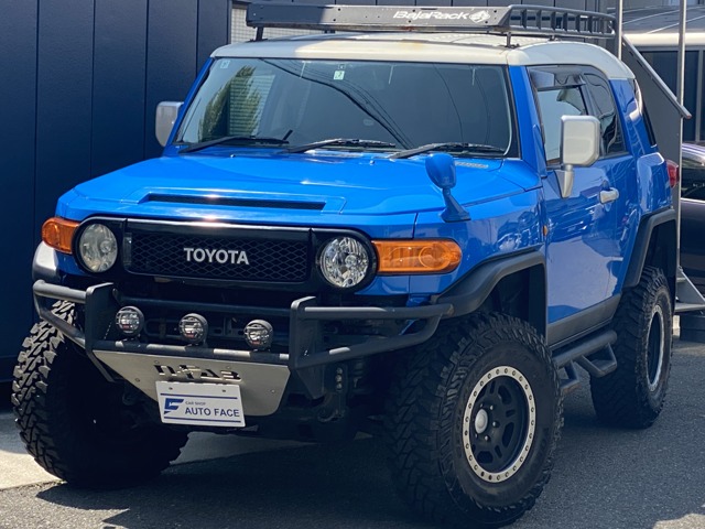 Toyota FJ Cruiser 2