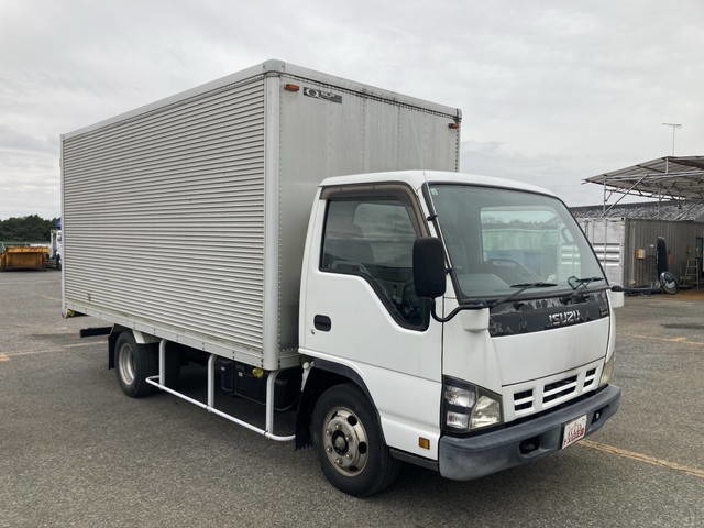 2005 Isuzu Elf
