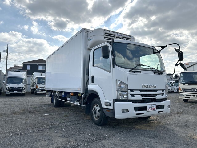 Isuzu Forward 1