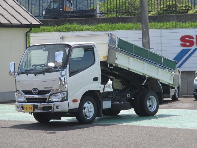 Hino Dutro 1